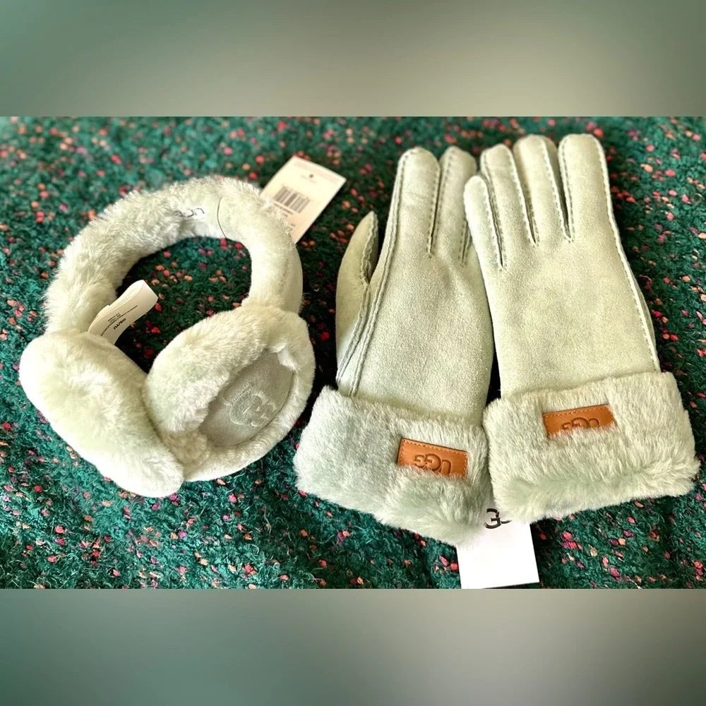 🎸UGG🎸🔥NWT🔥Turn Cuff Gloves (M) & Earmuffs